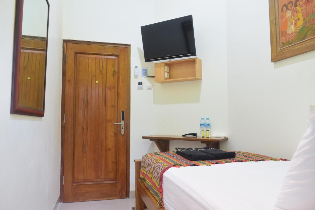The Cabin Hotel Ambasador Yogyakarta Extérieur photo